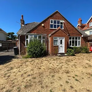 19a Stourwood Avenue Holiday home